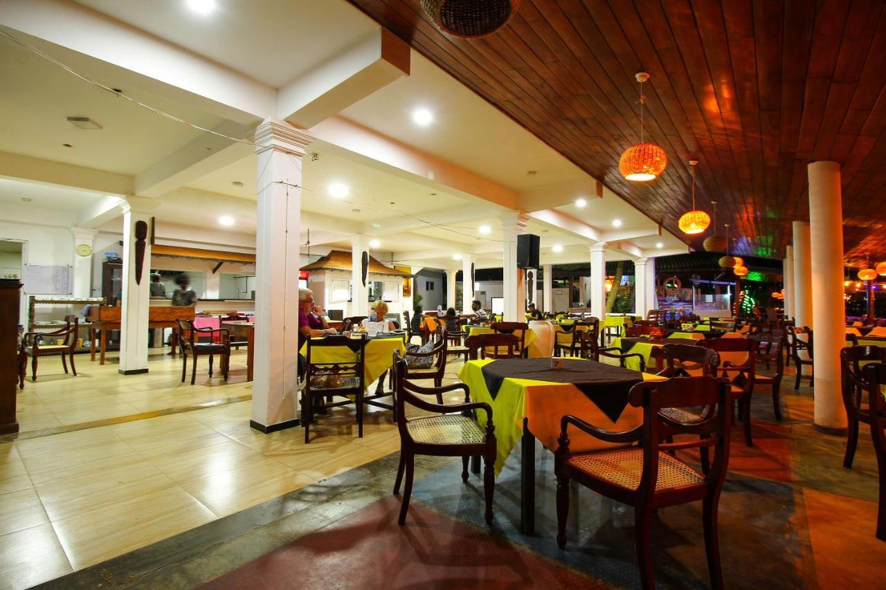 Ritas Hotel Hikkaduwa Ngoại thất bức ảnh